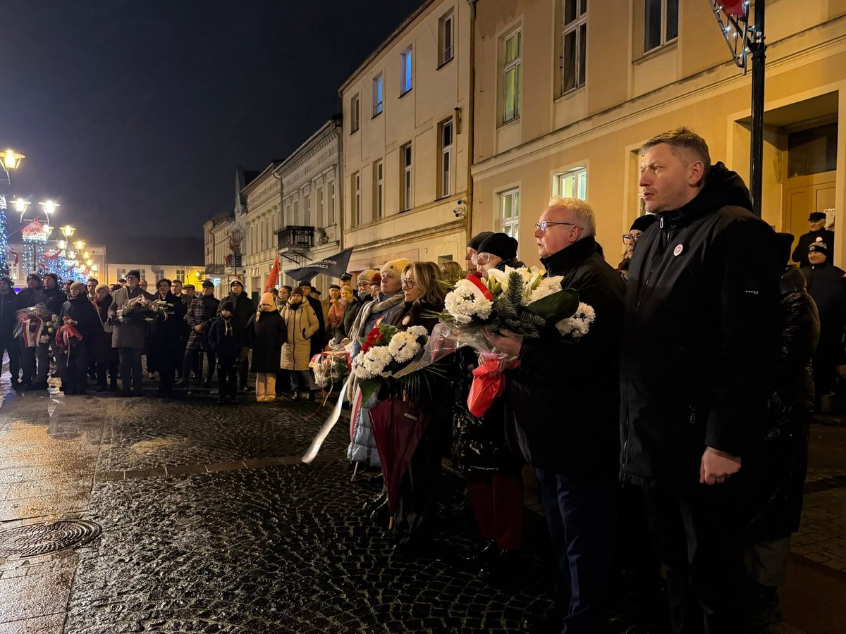 107. rocznica Powstania Wielkopolskiego — Plac Wolności, Czarnków